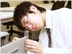 交換は簡単に見えて技術が必要です。